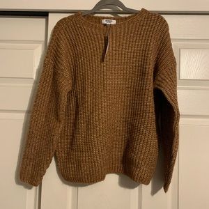 BB Dakota Sweater